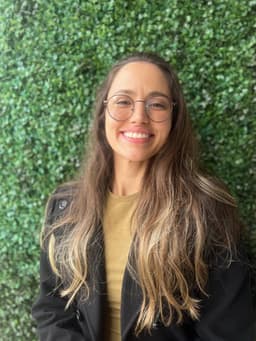 A profile image of anabynay - Ana Gomes