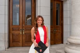 A profile image of Alayna