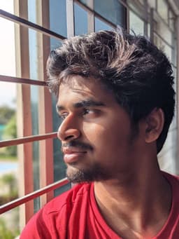 A profile image of Loreddy