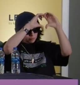 A profile image of Leslie YP