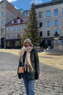 A profile image of Melanie Sbe