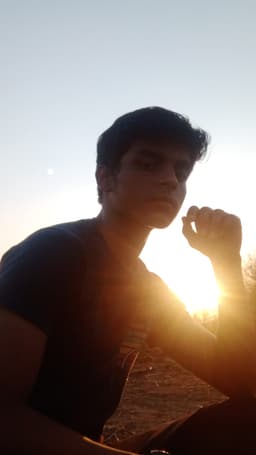 A profile image of Vivek Prajapati