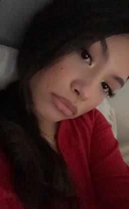 A profile image of 𝓃𝒶𝓎𝓁𝒾