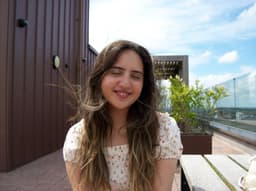 A profile image of Nuria