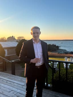 A profile image of Oscar Clement