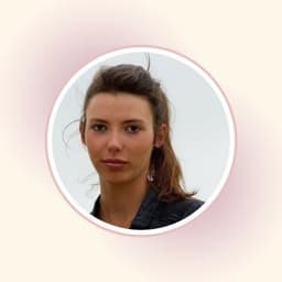 A profile image of Carole Digital France