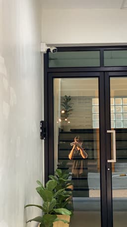 A profile image of FAERIZ