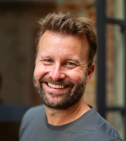 A profile image of Hugir