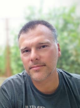 A profile image of Milos