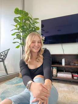 A profile image of Charlotte Pratt