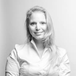 A profile image of carineV