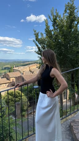 A profile image of Anna