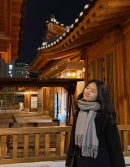 A profile image of 신지은