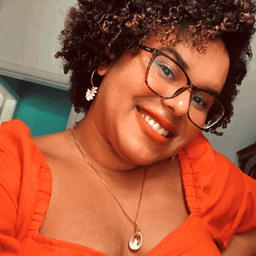 A profile image of Cores & Flores Studio