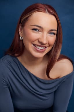 A profile image of Hannah May Cairns