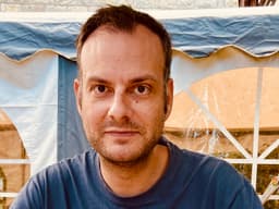 A profile image of Asier Llaguno