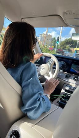 A profile image of Rose