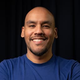 A profile image of Cesar Mendoza