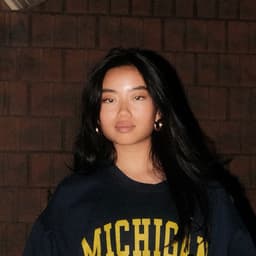 A profile image of Ginny