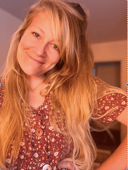 A profile image of livi