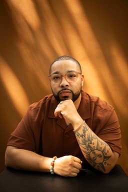 A profile image of Damian Lane