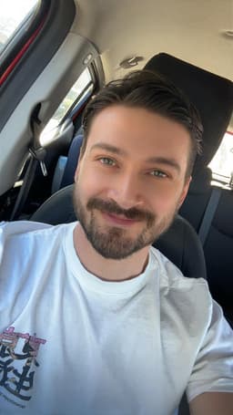 A profile image of Lowfi