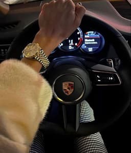 A profile image of lianavisions