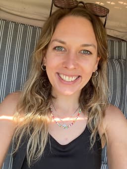 A profile image of by Serena — digital spaces for vision & balance