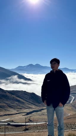 A profile image of LingXiaoYao