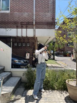 A profile image of chelsea