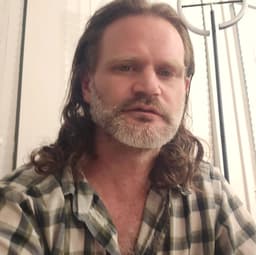 A profile image of Vizionik Media