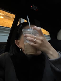 A profile image of @itwasnicetomeetyu