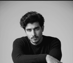 A profile image of eeb