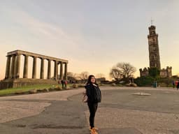 A profile image of Chau