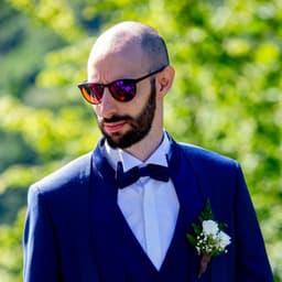 A profile image of AVEA