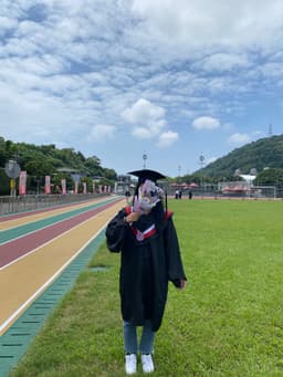 A profile image of yuzhen