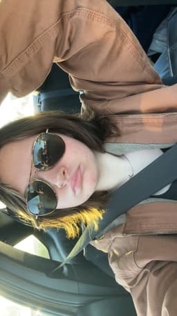 A profile image of mackeroni n chees