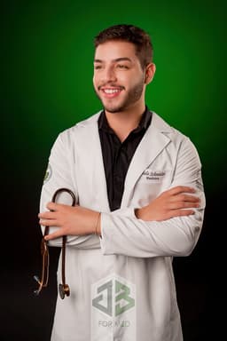 A profile image of schneider_