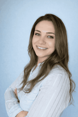 A profile image of Lauren