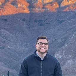 A profile image of Luigi