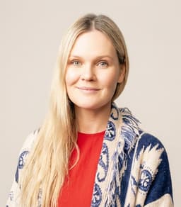 A profile image of Anna Agantha