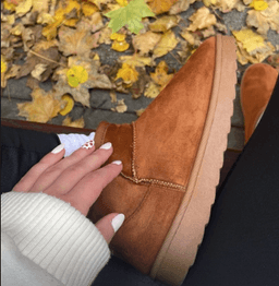 A profile image of Lilan