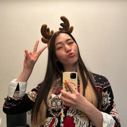 A profile image of Mikayla Li
