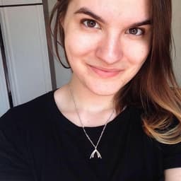 A profile image of Nadya Kuzmenko