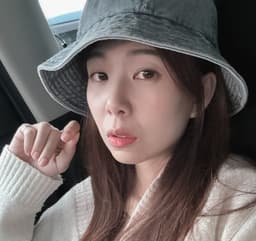 A profile image of M's Project Assistant