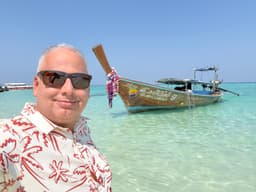 A profile image of Jarwel