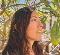 A profile image of Julia Maheoi