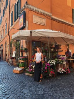 A profile image of Regina Hernández