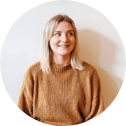 A profile image of Corina