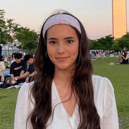 A profile image of Alexandra Oleson